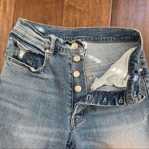 HIGH RISE SKINNY JEANS